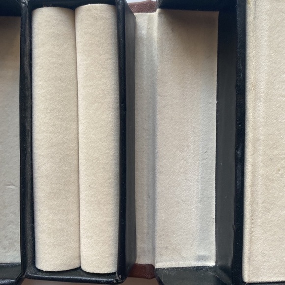 Rhinestone Heart | Trifold | Black/Brown | Jewelry Case - Picture 10 of 16